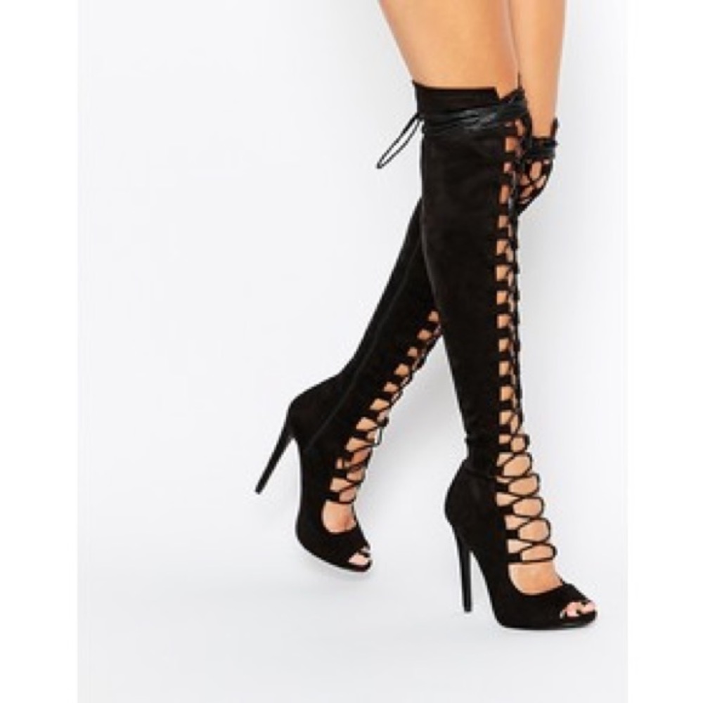 Over the knee sleek Lacey boots